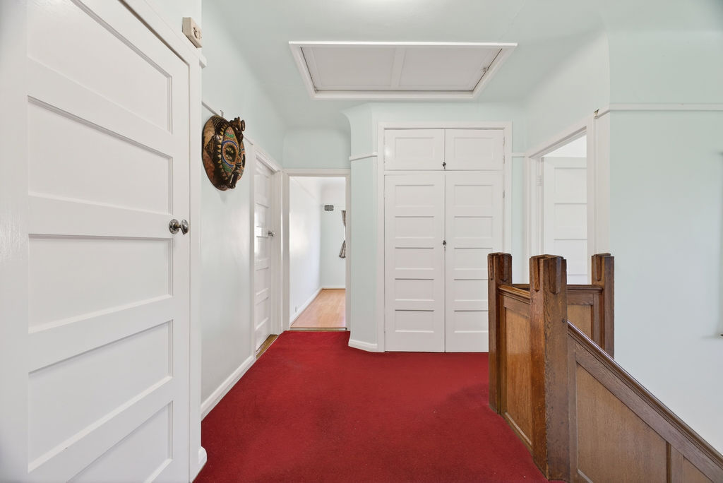 Ivy Gate- click for photo gallery